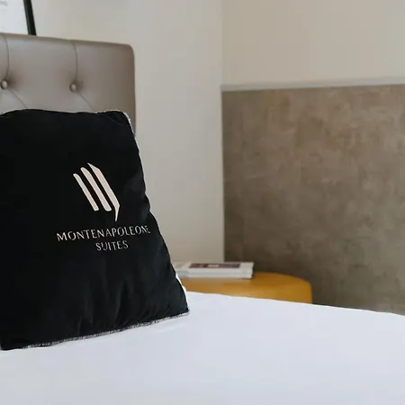 Aparthotel Montenapoleone Milan