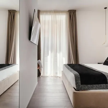 Montenapoleone Aparthotel 2*