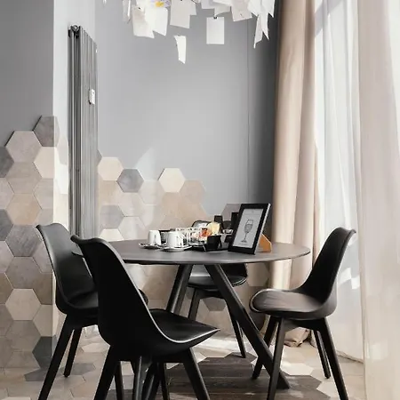 Aparthotel Montenapoleone 2*