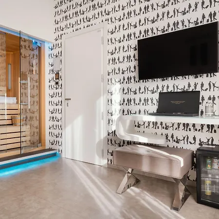 Apartahotel Montenapoleone 4*
