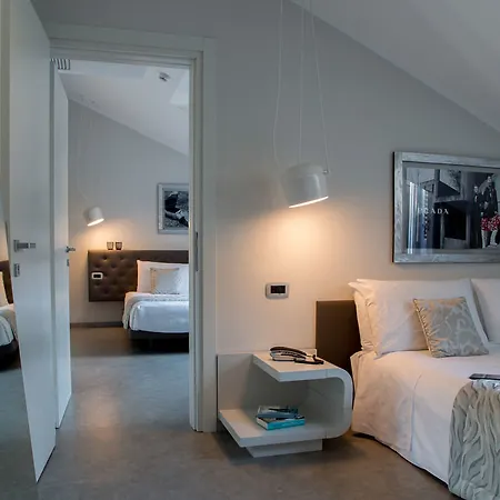 Montenapoleone Aparthotel 2*