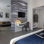 Montenapoleone Ξενοδοχείο με διαμερίσματα 4*