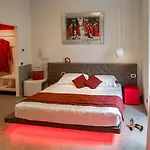 Montenapoleone Ξενοδοχείο με διαμερίσματα 4*